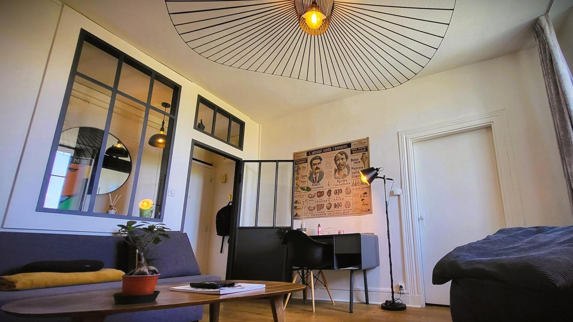 Du Griffon Apartment